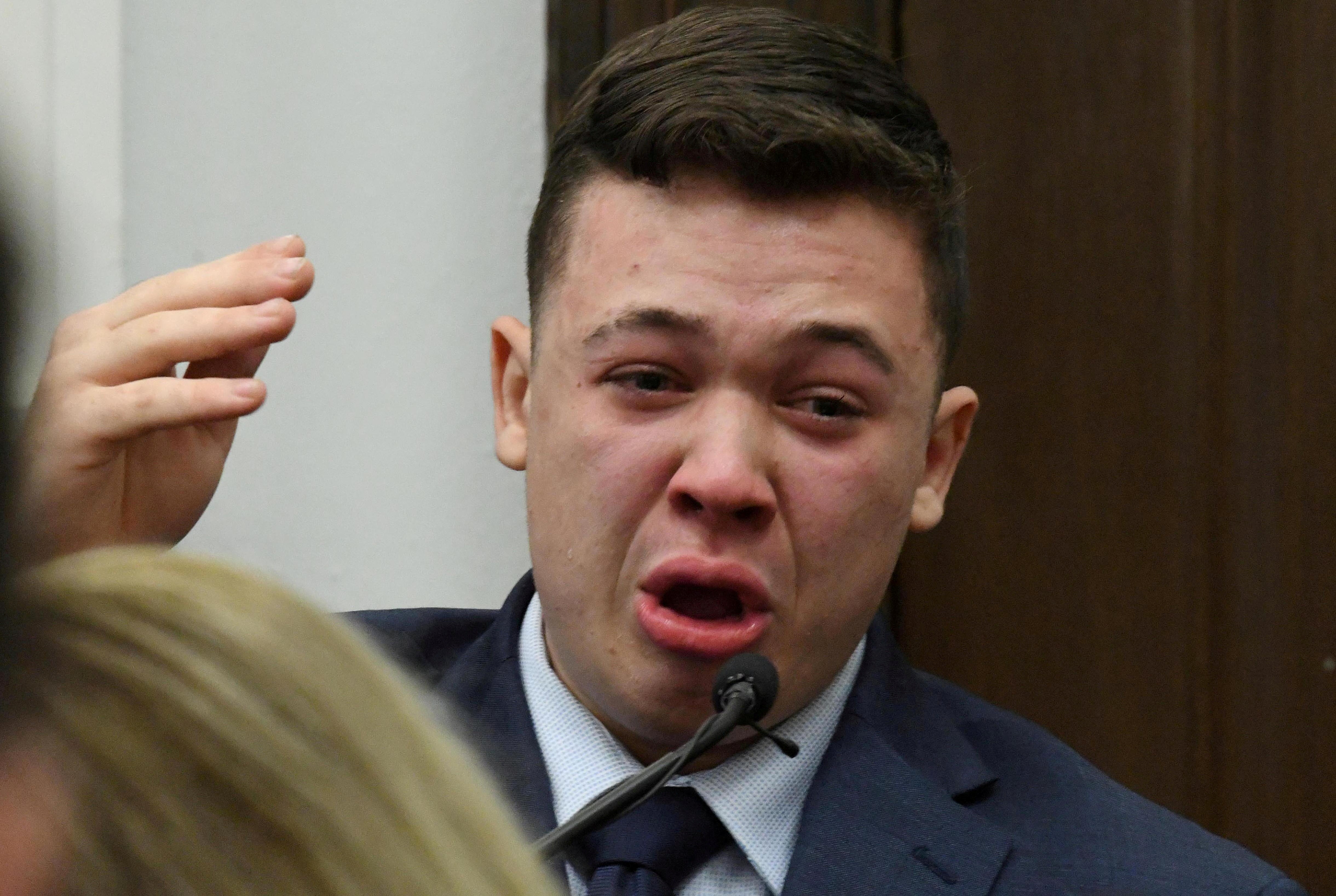 ¿Quién es Kyle Rittenhouse? Lo que sabemos del adolescente que “mató a dos” en las protestas por Jacob Blake