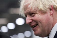 Johnson promete revolución industrial ecológica británica