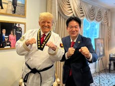Se burlan de Trump por recibir cinturón negro honorario de taekwondo