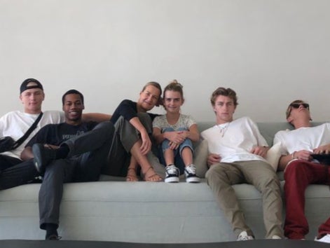 India Hicks, ahijada del príncipe Carlos, recomendó a hijo negro vestir diferente al viajar a EE.UU. para no ser detenido