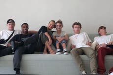 India Hicks, ahijada del príncipe Carlos, recomendó a hijo negro vestir diferente al viajar a EE.UU. para no ser detenido