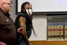 Ataque a desfile en Waukesha: Darrell Brooks es acusado de homicidio intencional cuando se presenta en corte