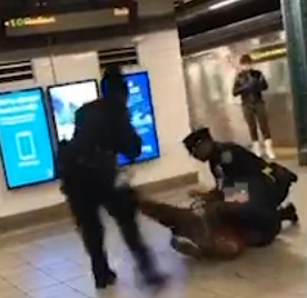 La Asociación de Policía pide a los ciudadanos que “dejen de grabar y ayuden” cuando los agentes son agredidos