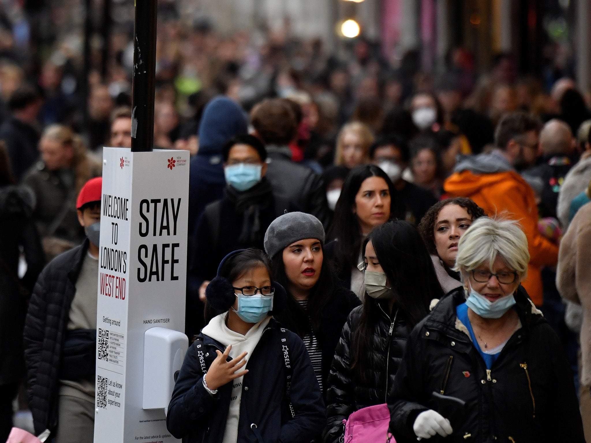 Omicron: se detecta el tercer caso de la variante de covid en el Reino Unido