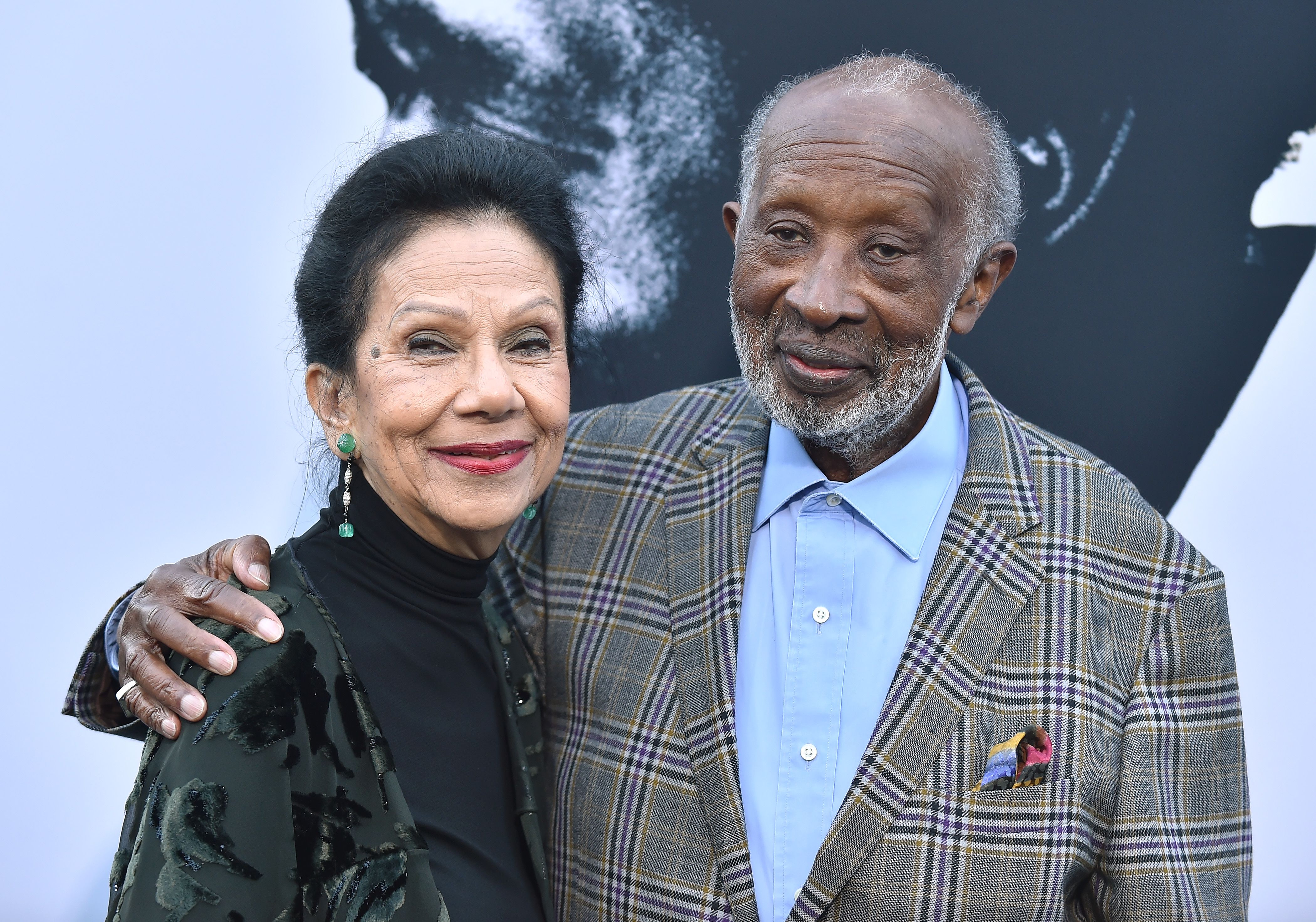 Jaqueline Avant, esposa de la leyenda de la música Clarence Avant, muere en intento de robo