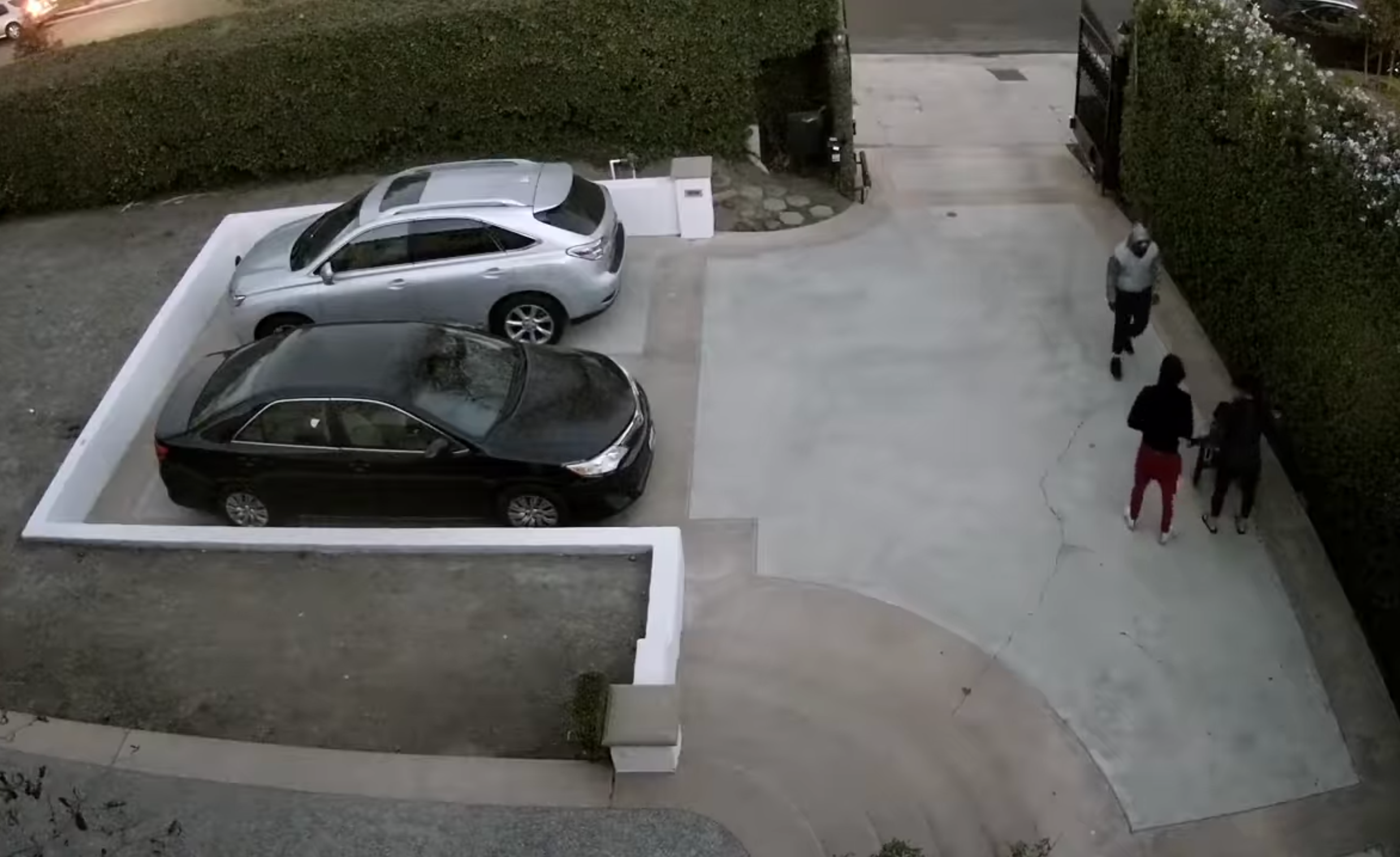 17 pandillas tienen equipos que rastrean y roban a víctimas adineradas en Los Ángeles, dice la policía