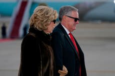 Ex jefe de gabinete Mark Meadows retuitea declaración de Trump donde lo acusa de mentir por contagio de covid