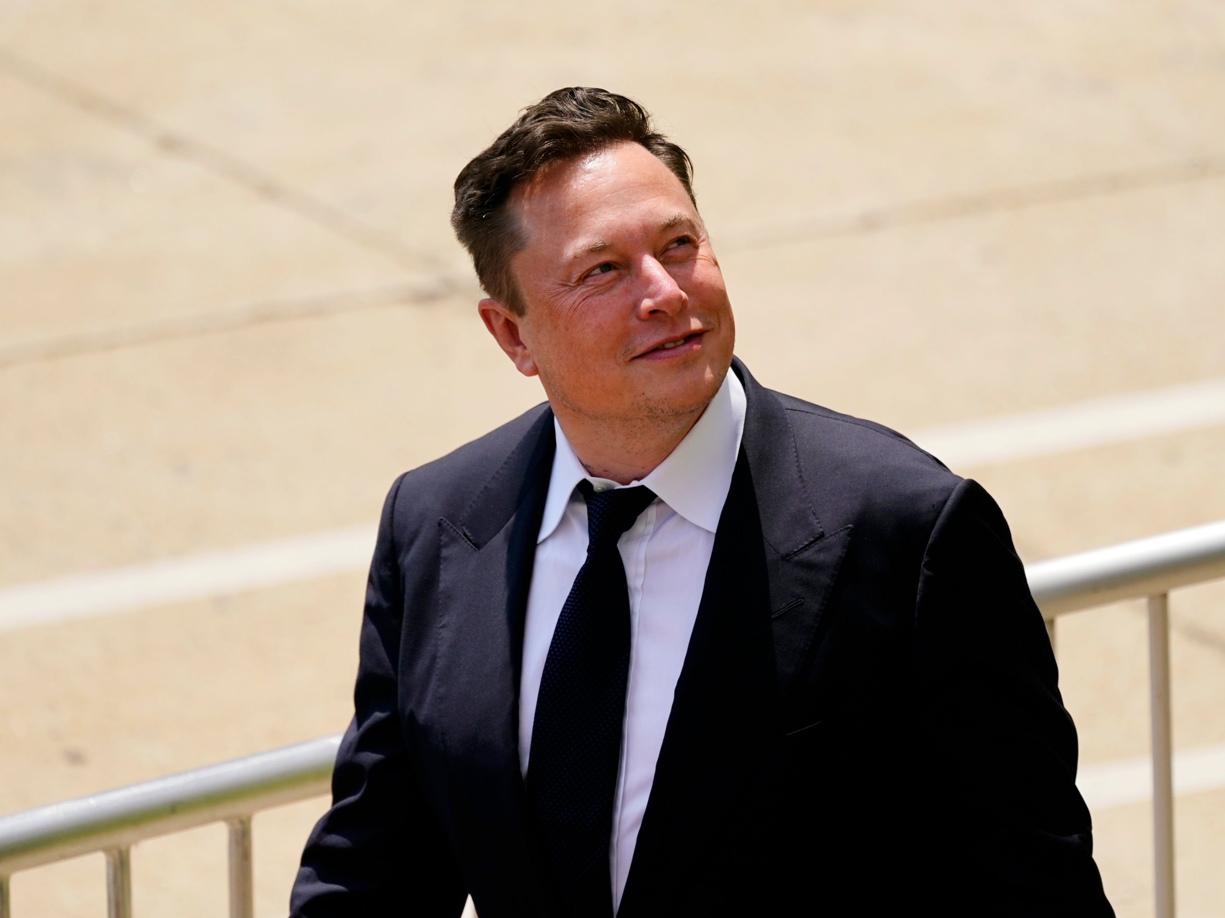 Elon Musk sugiere vetar a Trump, Biden y cualquier persona mayor de 70 años de postularse para un cargo