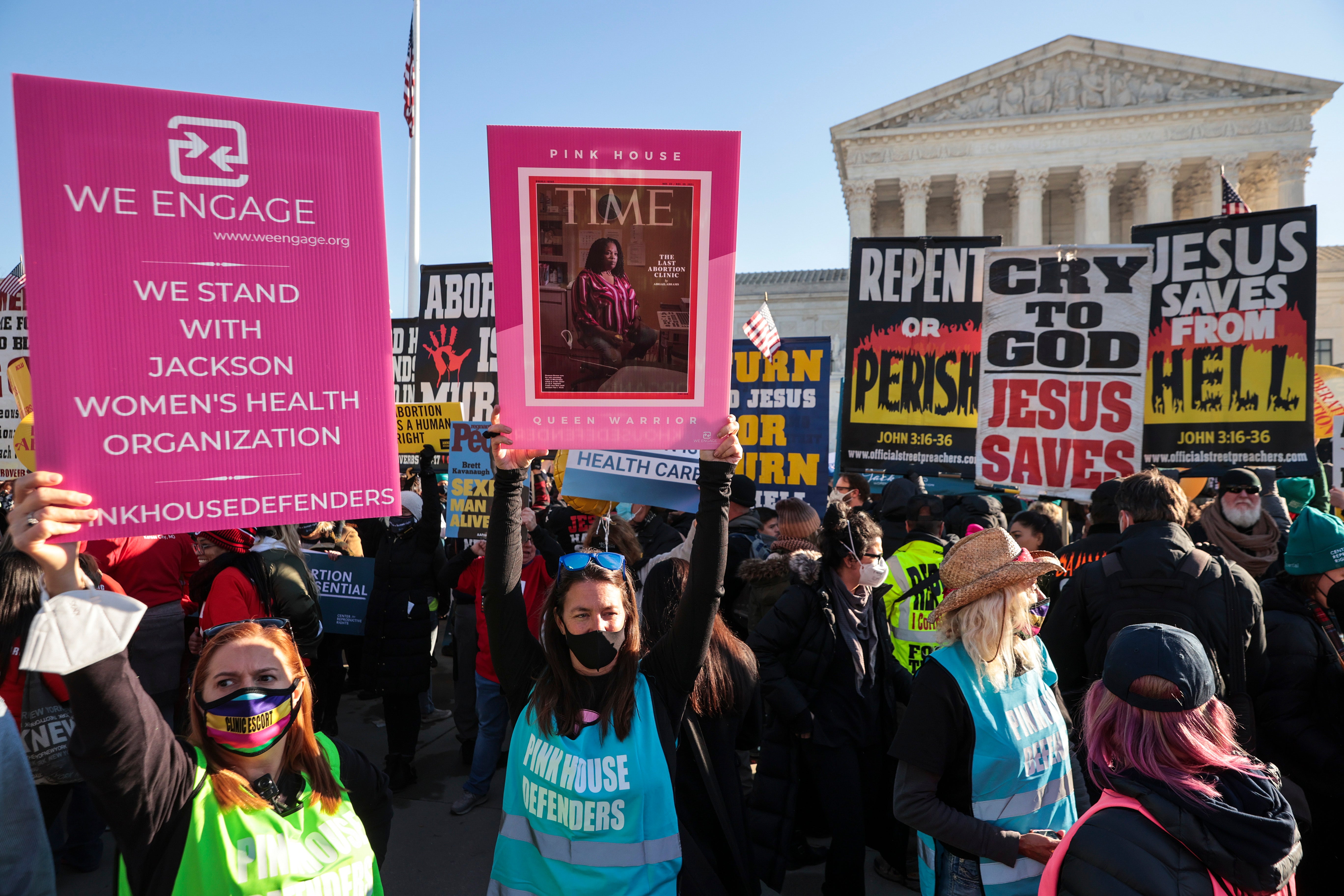 El derecho al aborto se enfrenta a la mayor amenaza desde hace una generación cuando el Tribunal Supremo examina la ley de Mississippi