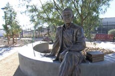 Develan una estatua de Barack Obama en Las Vegas