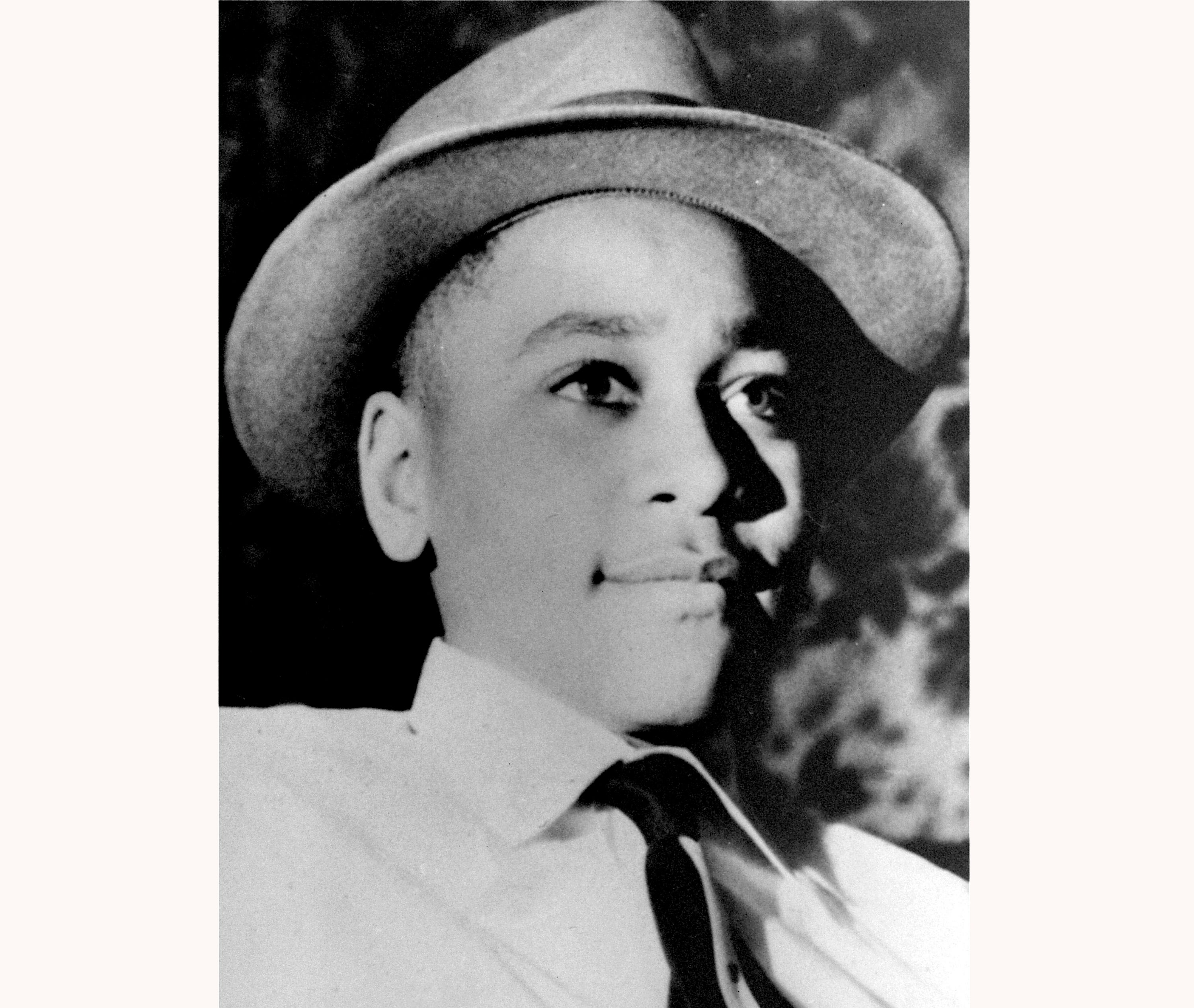 Familia de Emmett Till decepcionada luego de que el Departamento de Justicia cerrara investigación de linchamiento sin nuevos cargos