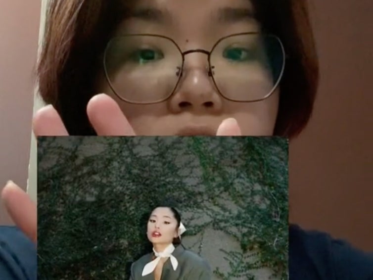 Acusan a Ariana Grande de “asian-fishing” por nueva sesión de fotos