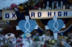 Distrito escolar rechaza oferta de fiscal de Michigan de investigar tiroteo en Oxford