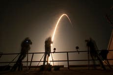 SpaceX celebra aterrizaje número 100 de un cohete, 2021 fue un año récord