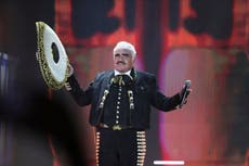 Los discos y películas de Vicente Fernández