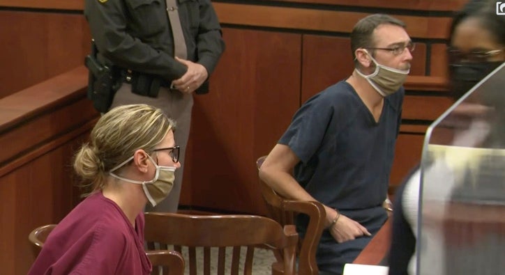 Tiroteo en Oxford: padres de Ethan Crumbley van a juicio; fiscales dicen que la evidencia es “impresionante”