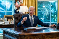 Biden: Estamos en deuda con víctimas de tiroteos escolares