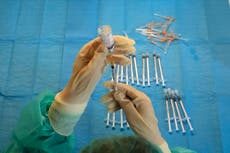 Italia exige cuarentena a visitantes no vacunados