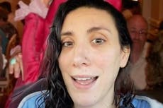 Actriz de Disney World afirma que le prohibieron hablar español mientras actuaba el personaje