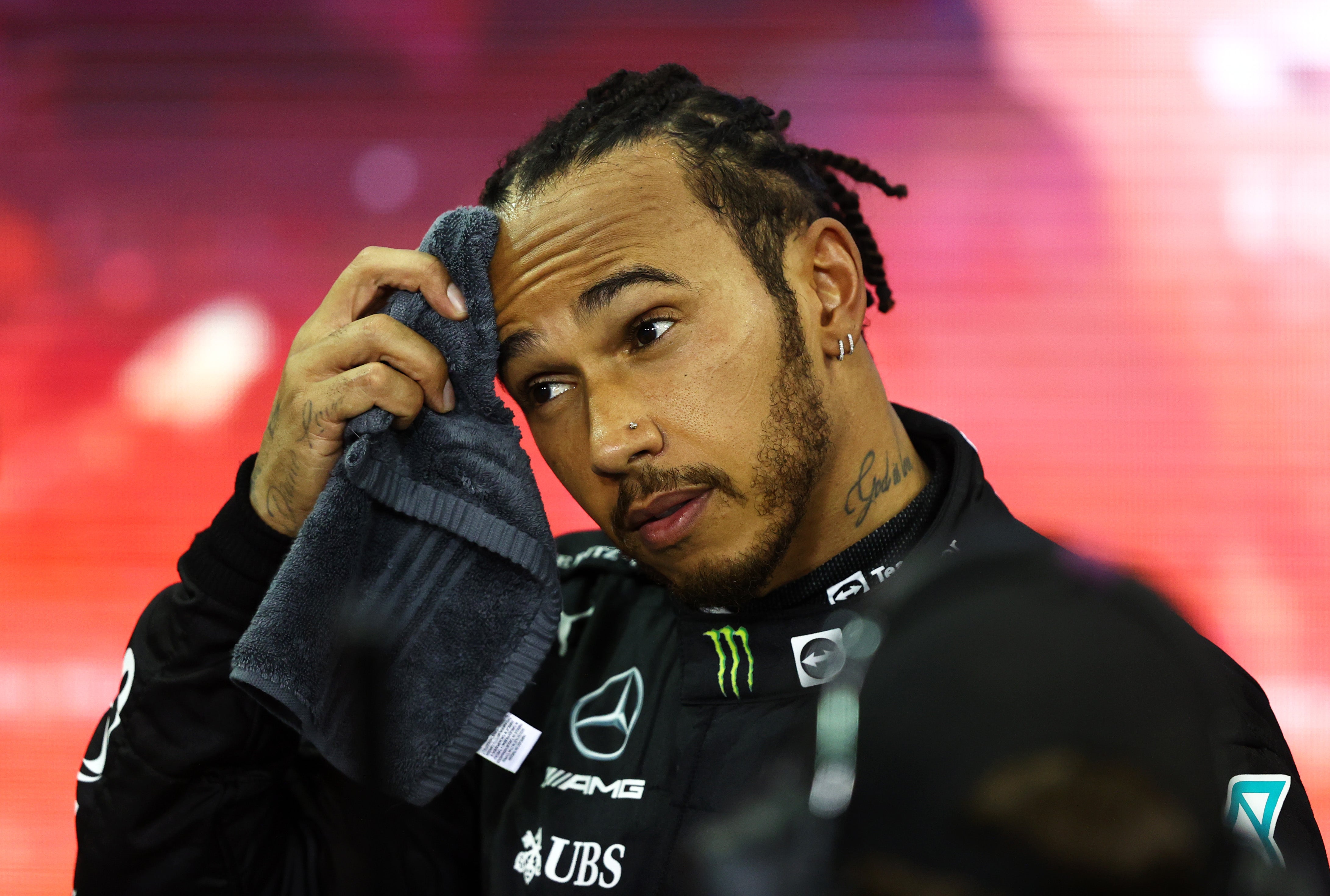 Lewis Hamilton podría no regresar a la F1 para la temporada 2022, afirma Alain Prost