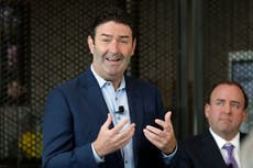 ExCEO de McDonald’s devuelve dinero tras acusaciones