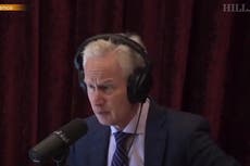 Podcast de Joe Rogan recibió a médico conocido por promover afirmaciones desacreditadas acerca del covid-19 OLD