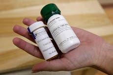 EEUU: Reguladores relajan restricciones de píldora de aborto