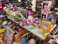 Roban camioneta cargada de juguetes en Nuevo México