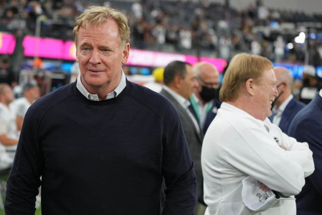 El comisionado de la NFL, Roger Goodell, dijo que están tomando decisiones en consulta con expertos médicos.