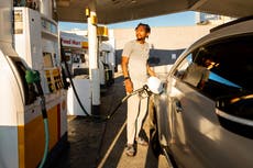 Bajan los precios de la gasolina en EEUU