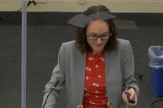 Juicio de Kim Potter: Fiscal dice que “portar una placa y un arma no es licencia para matar” en argumentos finales