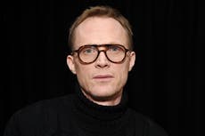 Paul Bettany: “Ya tengo 50 años y sigo manteniendo frescas estas heridas”
