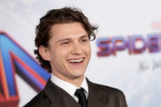 Tom Holland invita a niño que salvó a su hermana de ataque de perro al set de “Spider-Man”