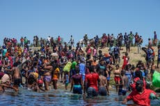 Abarrotan refugios de migrantes en la frontera entre México y EEUU
