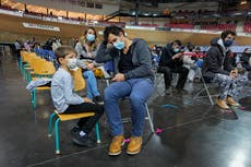 Francia acelera campaña para vacunar a los más pequeños