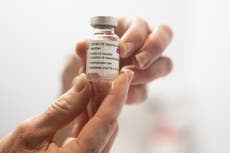 Vacuna contra covid-19 de Oxford AstraZeneca “previene el aumento rezagado de muertes”