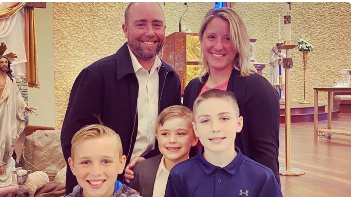 Pensilvania: Padre e hijos mueren en incendio aparentemente originado en árbol de Navidad