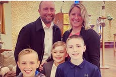 Pensilvania: Padre e hijos mueren en incendio aparentemente originado en árbol de Navidad