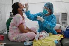 Ómicron: Qué hacer si tengo síntomas o soy positivo a covid-19