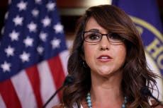 Cámara de Representantes: Lauren Boebert critica airadamente a la presidenta Pelosi por no mirarla mientras habla