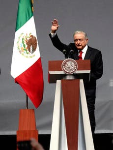 López Obrador propone colecta para "encuesta" revocatoria 