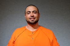 Texas: Chico acusado de triple homicidio está prófugo