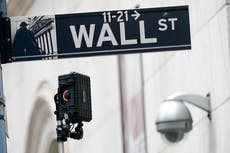 Wall Street abre al alza, impulsada por empresas de viaje