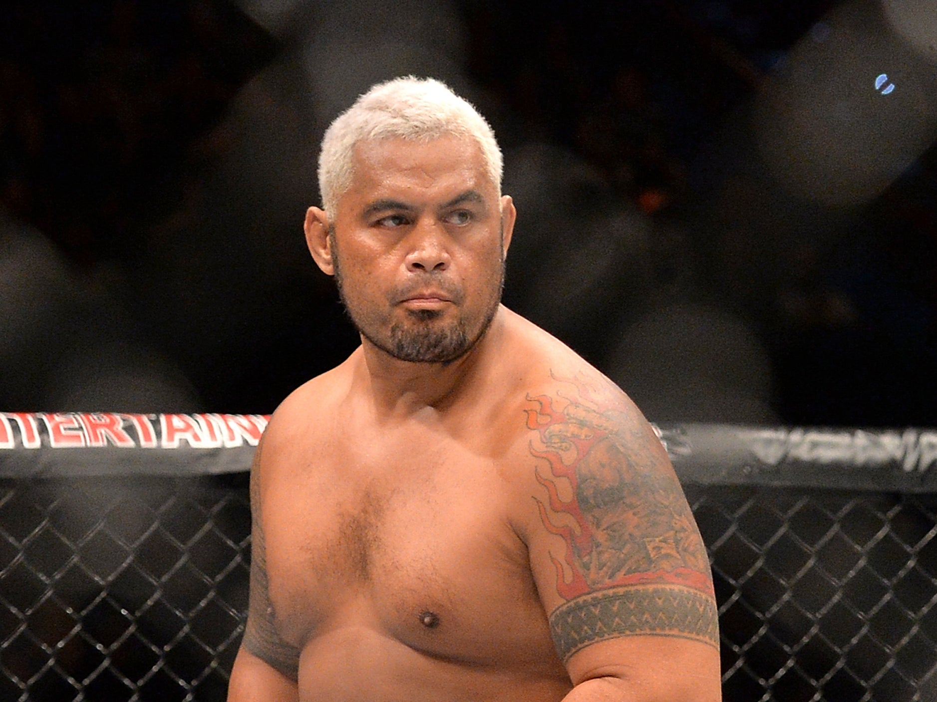 Exluchador peso pesado de UFC, Mark Hunt, desafía a Dana White a pelear en medio de disputa legal de $400k