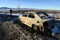 Buscan a dos personas tras incendio forestal en Colorado