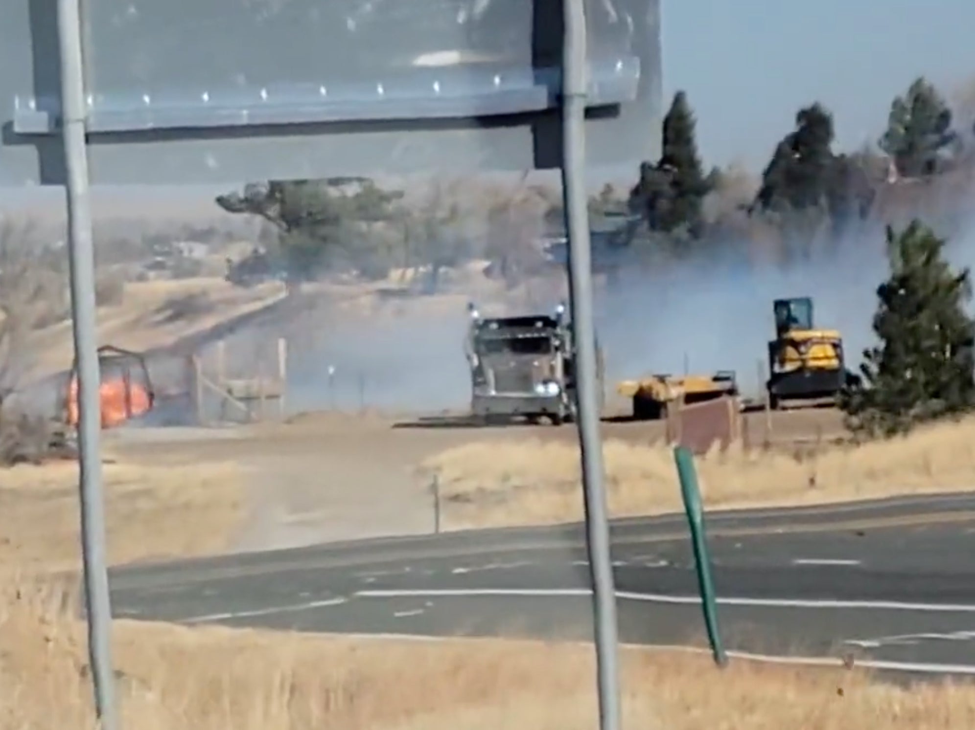 Todo lo que sabemos sobre el “culto” de las Doce Tribus que vive donde supuestamente surgieron los incendios en Colorado