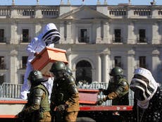 Apicultores detenidos en protesta por la megasequía que afecta a la producción de miel en Chile
