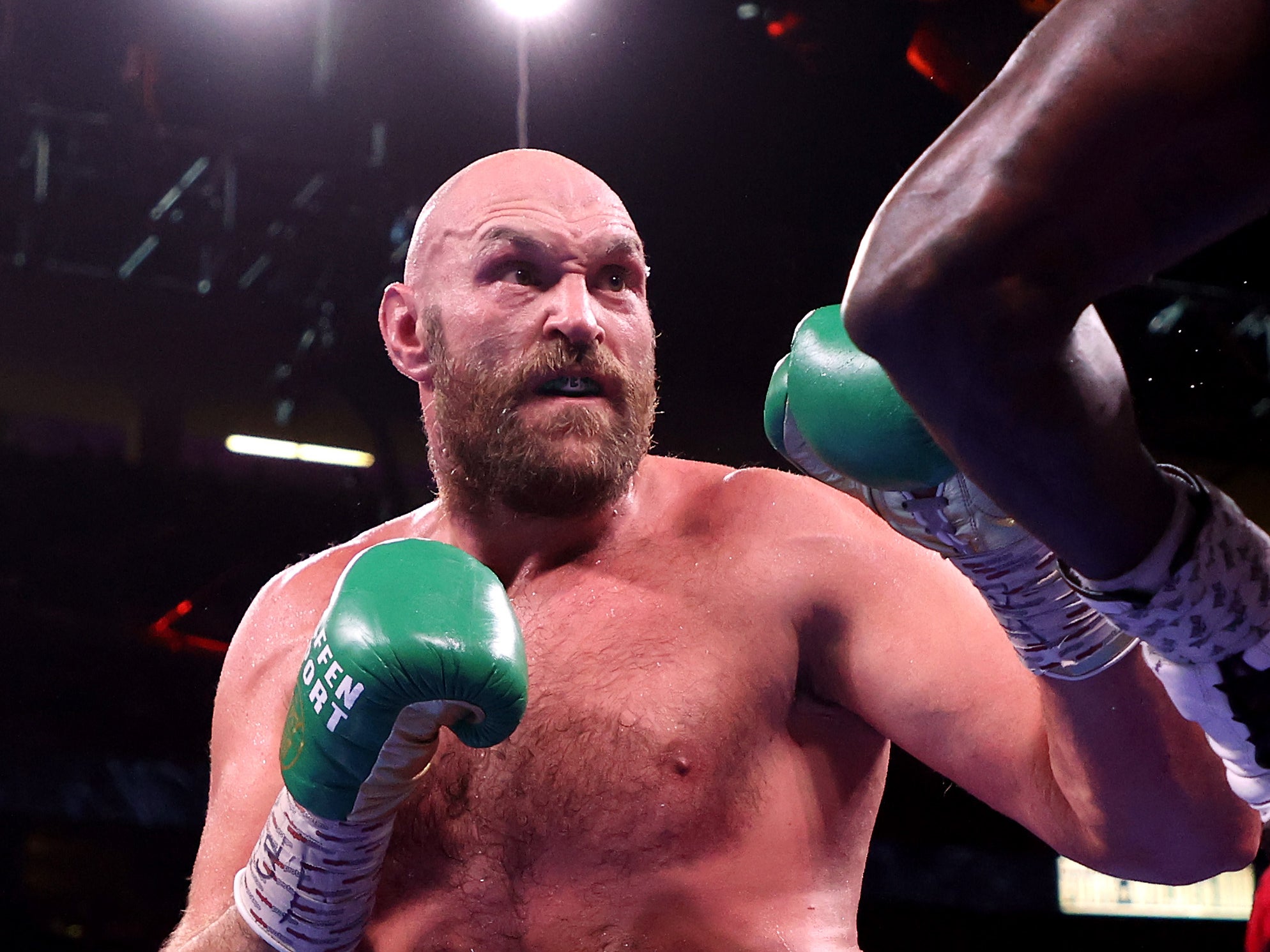 Derek Chisora cuestiona “el hambre” de Tyson Fury antes de su pelea con Dillian Whyte