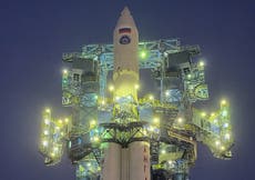 Lanzamiento de cohete ruso: Transbordador espacial fuera de control que se precipita hacia la Tierra