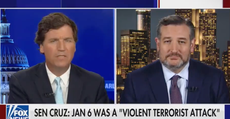 Llaman a Ted Cruz “cobarde” por disculparse con Tucker Carlson por comentarios del 6 de enero